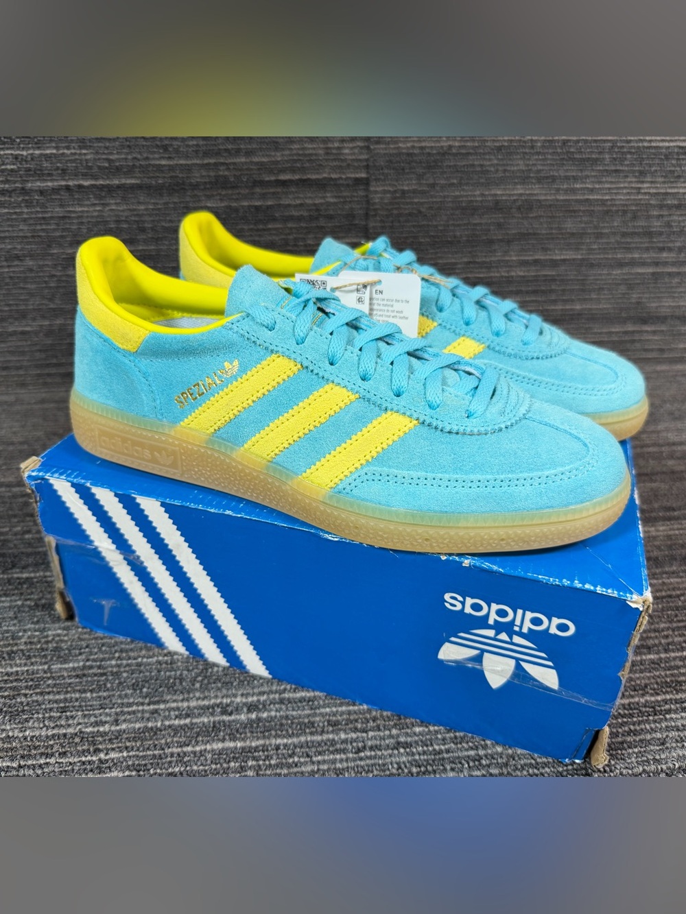 adidas Handball Spezial Blue Glow/Bright Yellow Gum Sole Suede Women’s 7.5 New